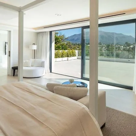 Villa Mercedes - Luxury 5-bedroom In Brisas, *