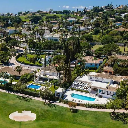 Mercedes - Luxury 5-bedroom In Brisas, Villa *